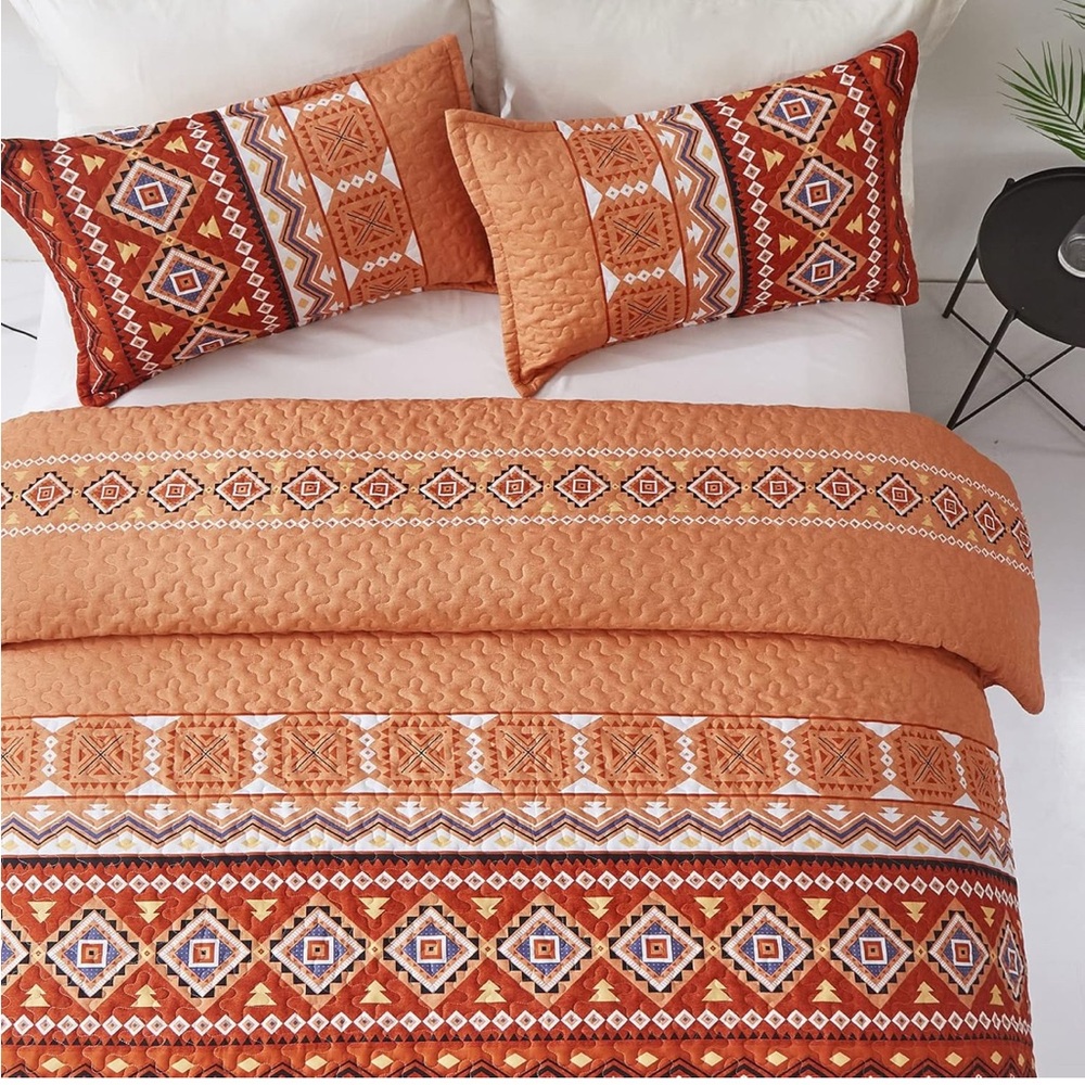 King Size Orange Quilt Set Geometric Pattern - Picture 3 of 8